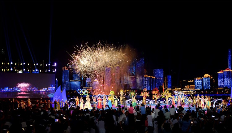 时尚青岛 点靓世界   2019世界旅游小姐全球总决赛入城仪式在青岛奥帆中心举行