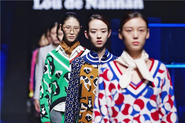 东方时尚季·第20届中国（青岛）国际时装周“新锐时尚日”展示“新女性力量”