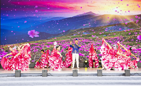 第十八届西北五省（区）“花儿”演唱会暨河湟“花儿”艺术周活动举行