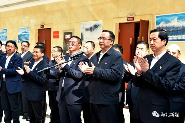 青海省海北州四大班子领导看望人大代表