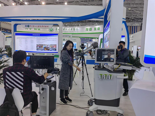浙江省人民医院毕节医院：5G+远程超声机器人让患者不再“开大刀”